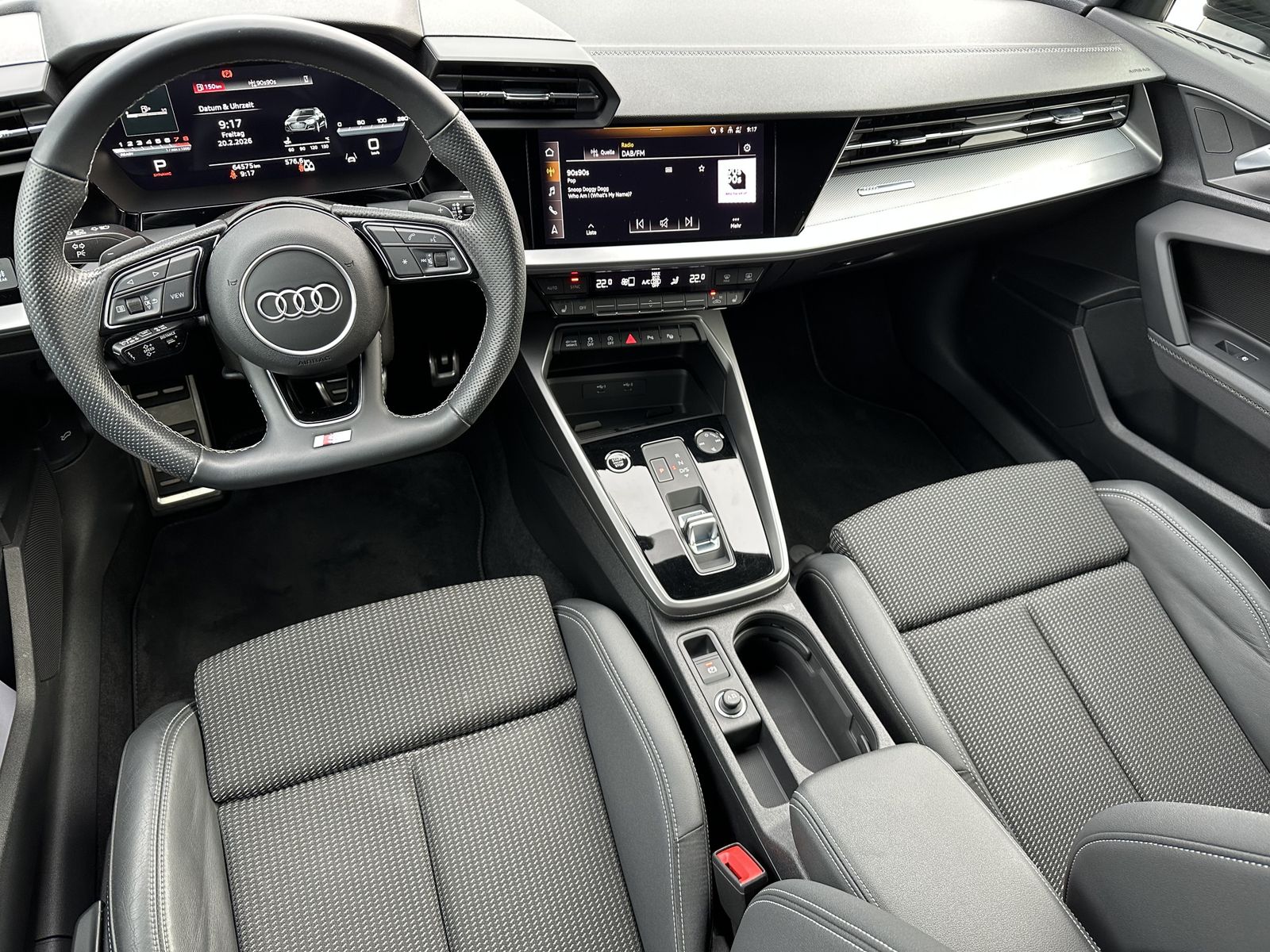 Fahrzeugabbildung Audi A3 SpB 35 TFSI S-Line NAV+LED+CARPLAY+VCOCK+1HD