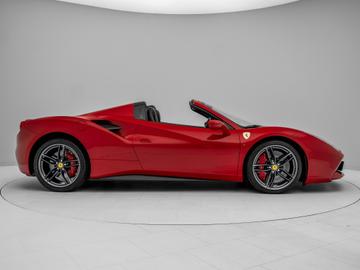 صورة 5 لـ 2015 Ferrari 488 SPIDER