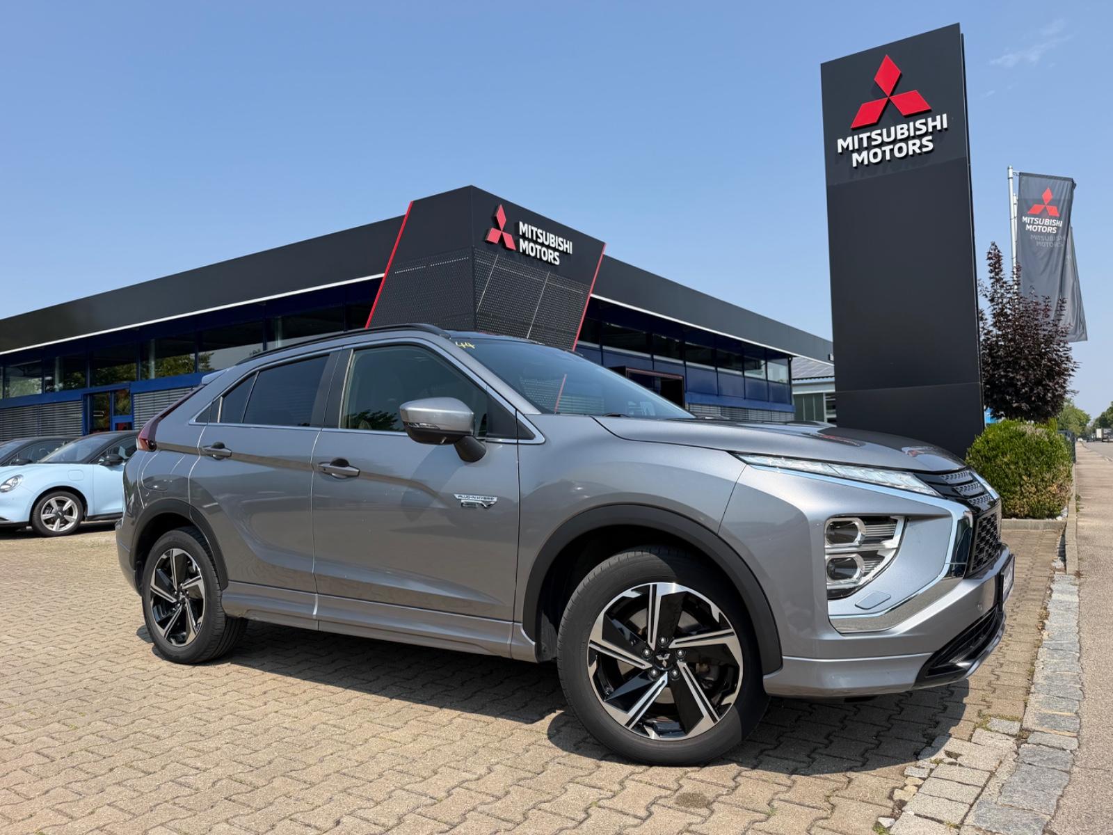 Mitsubishi Eclipse Cross PHEV TOP 4WD *LEDER*HUD*360°*Pano
