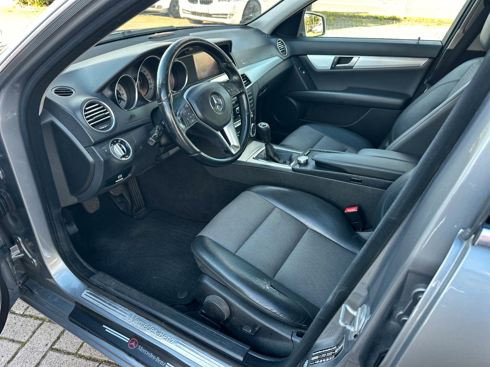 Mercedes-Benz C200 2011 — photo 6
