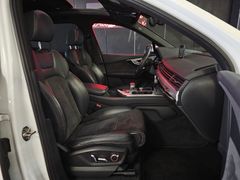 Fahrzeugabbildung Audi Q7 3.0 TDI quattro *S-LINE* (PANO/360°/LED/HUD/