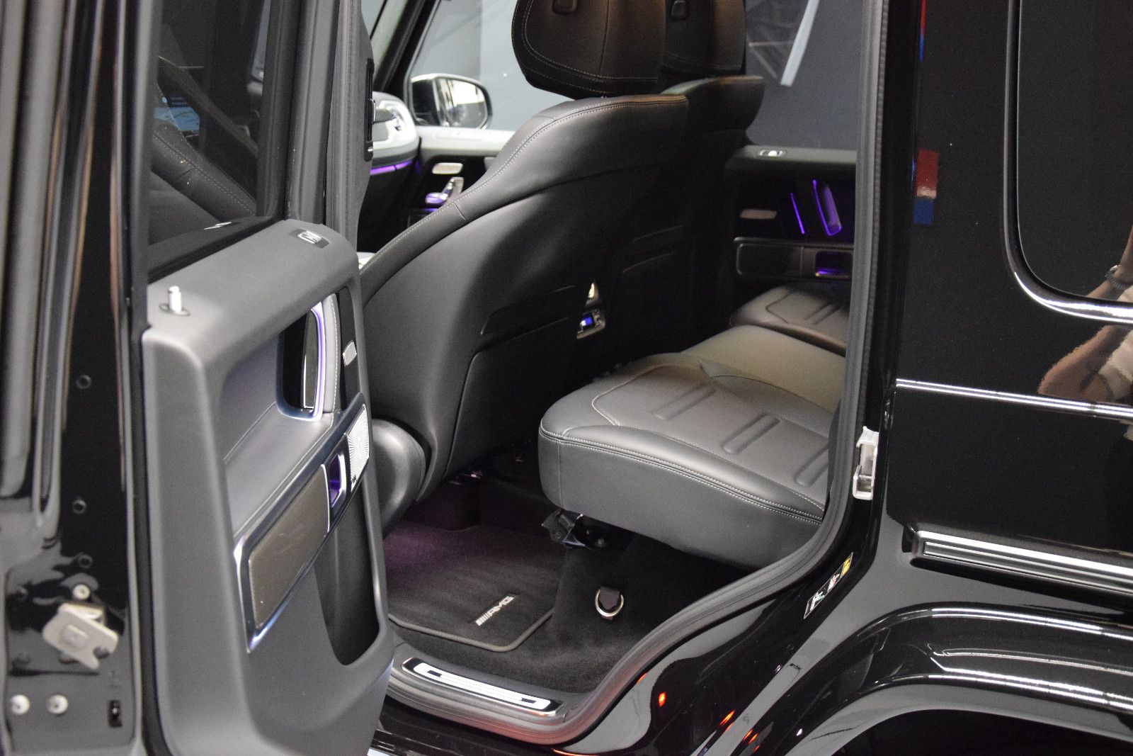 Fahrzeugabbildung Mercedes-Benz G 450 d AMG Line SDach. Burmester ACC 360° AHK