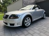 Audi TT Roadster 8N 1.8T quattro 165 kW  - Audi TT aus 2000: Roadster
