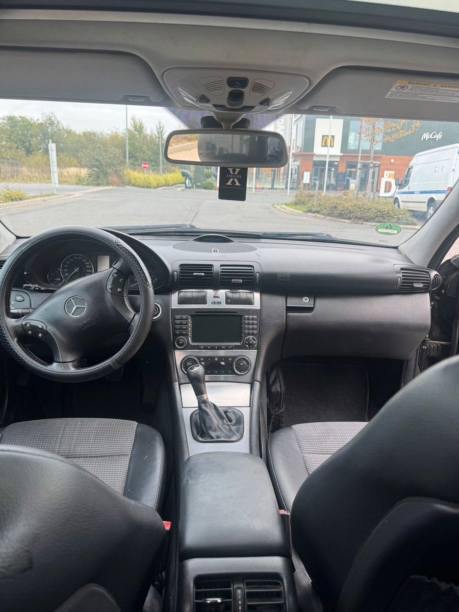 Mercedes-Benz C220 2006 — photo 10