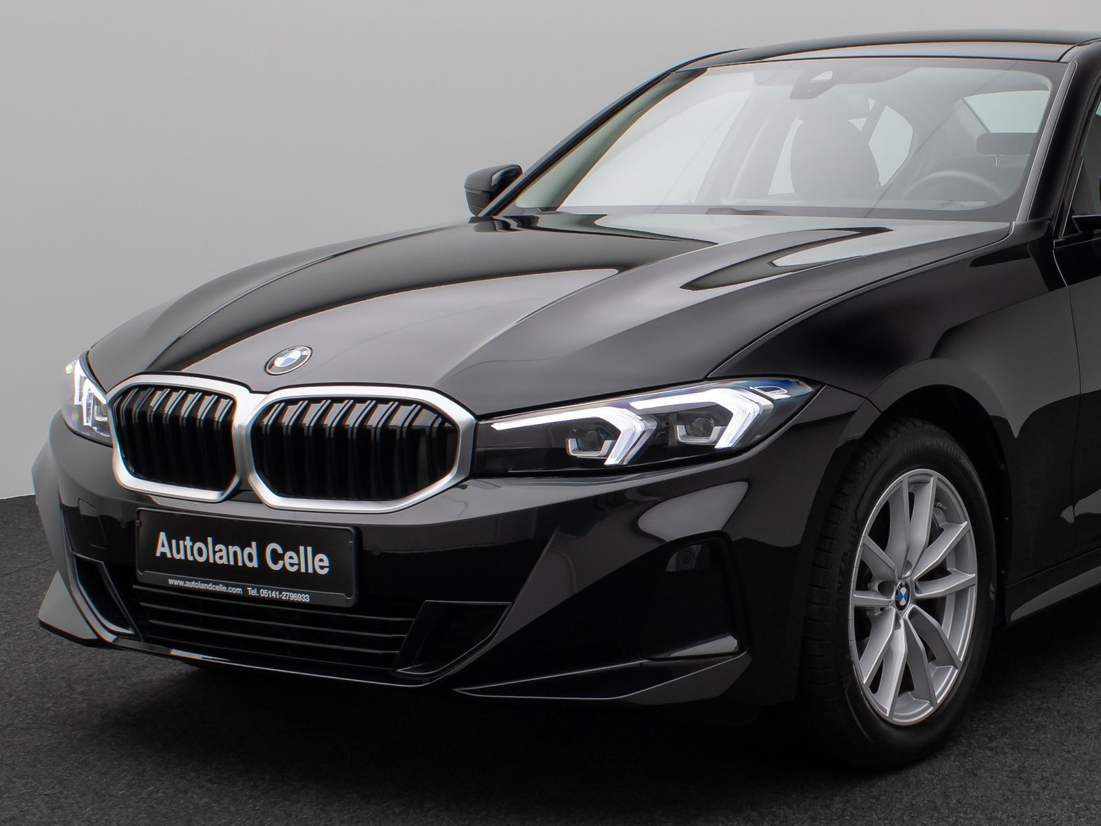 Fahrzeugabbildung BMW 318i HUD DAB CockPitPro PDC Geschwindigkeitsreg