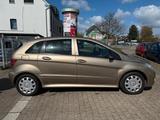 Mercedes-Benz B 200 AUTOMATIK / PDC V+H / SITZHEIZUNG / TEMPO. - gebrauchte Mercedes-Benz B-Klasse aus dem Jahr 2006