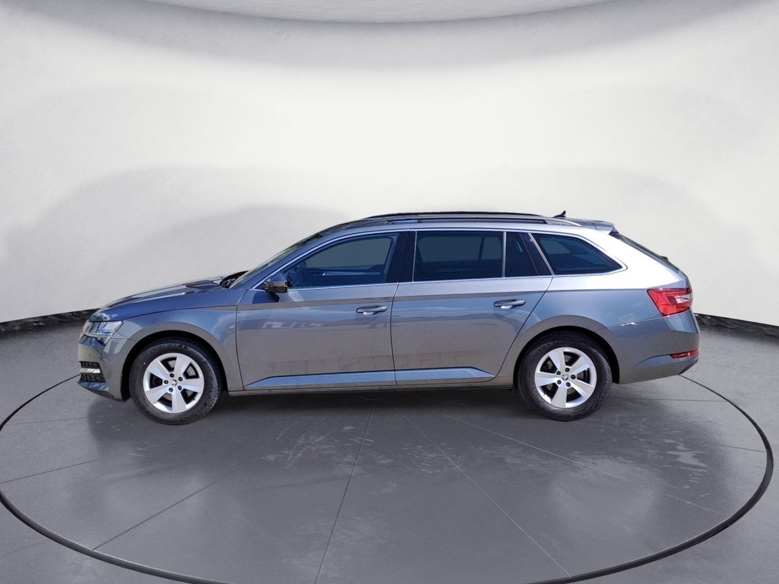 Skoda Superb - Bild 3