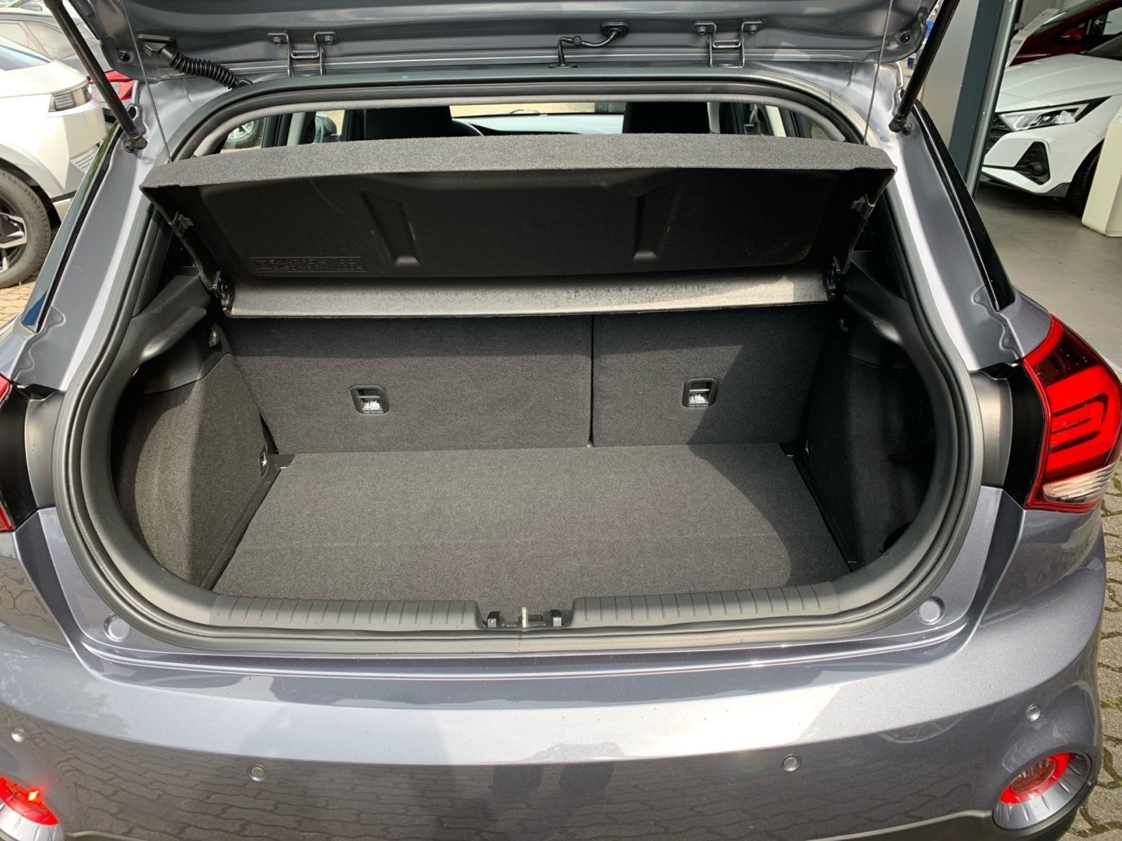 Fahrzeugabbildung Hyundai i20 Active 1.0 Trend Navi Kamera Sitzheizung