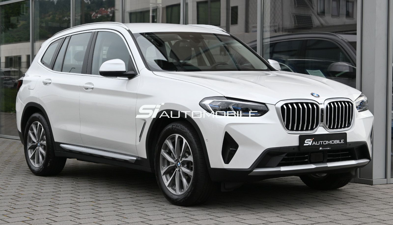 Fahrzeugabbildung BMW X3 xDr.30d °ACC°AHK°HUD°SITZKLIMA°STANDHEIZ°360°
