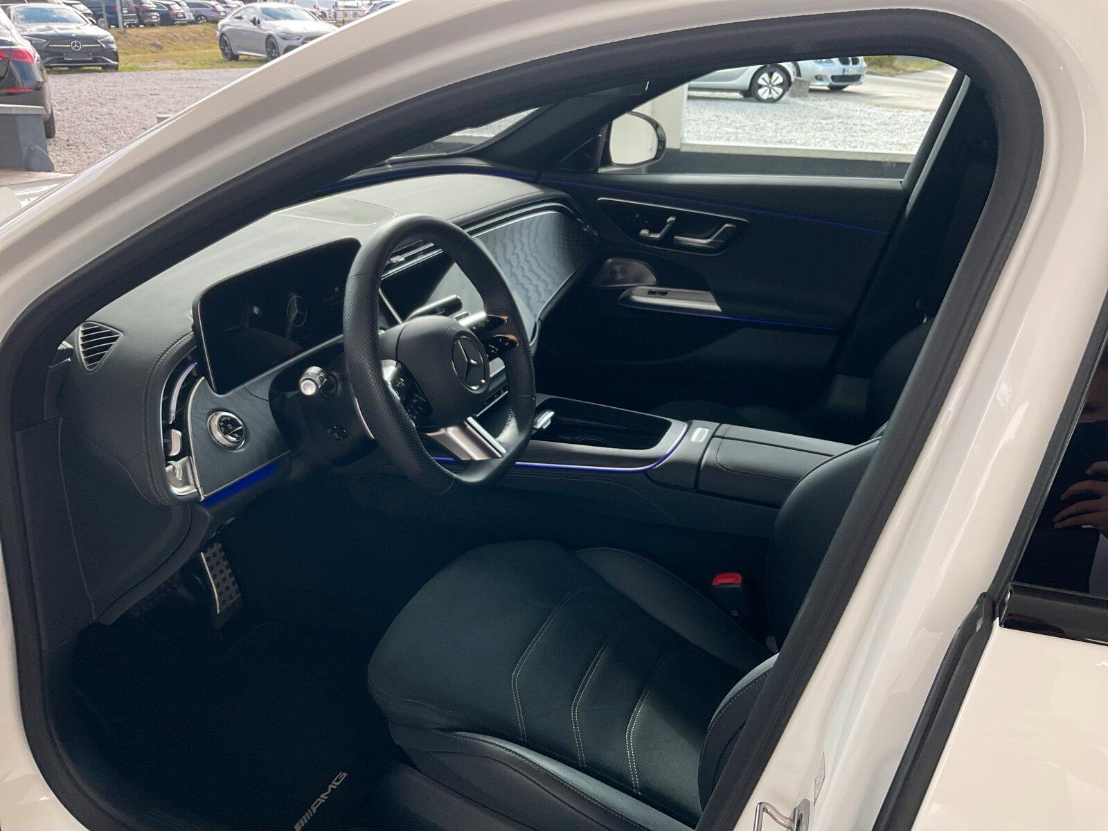 Mercedes-Benz E 220 d 4M T AMG Line/Distronic/Digital/Kamera
