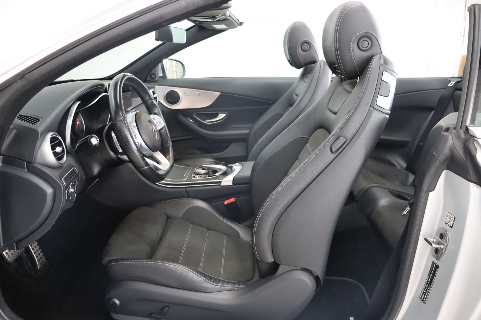 Fahrzeugabbildung Mercedes-Benz C 220 d Cabrio AMG Line