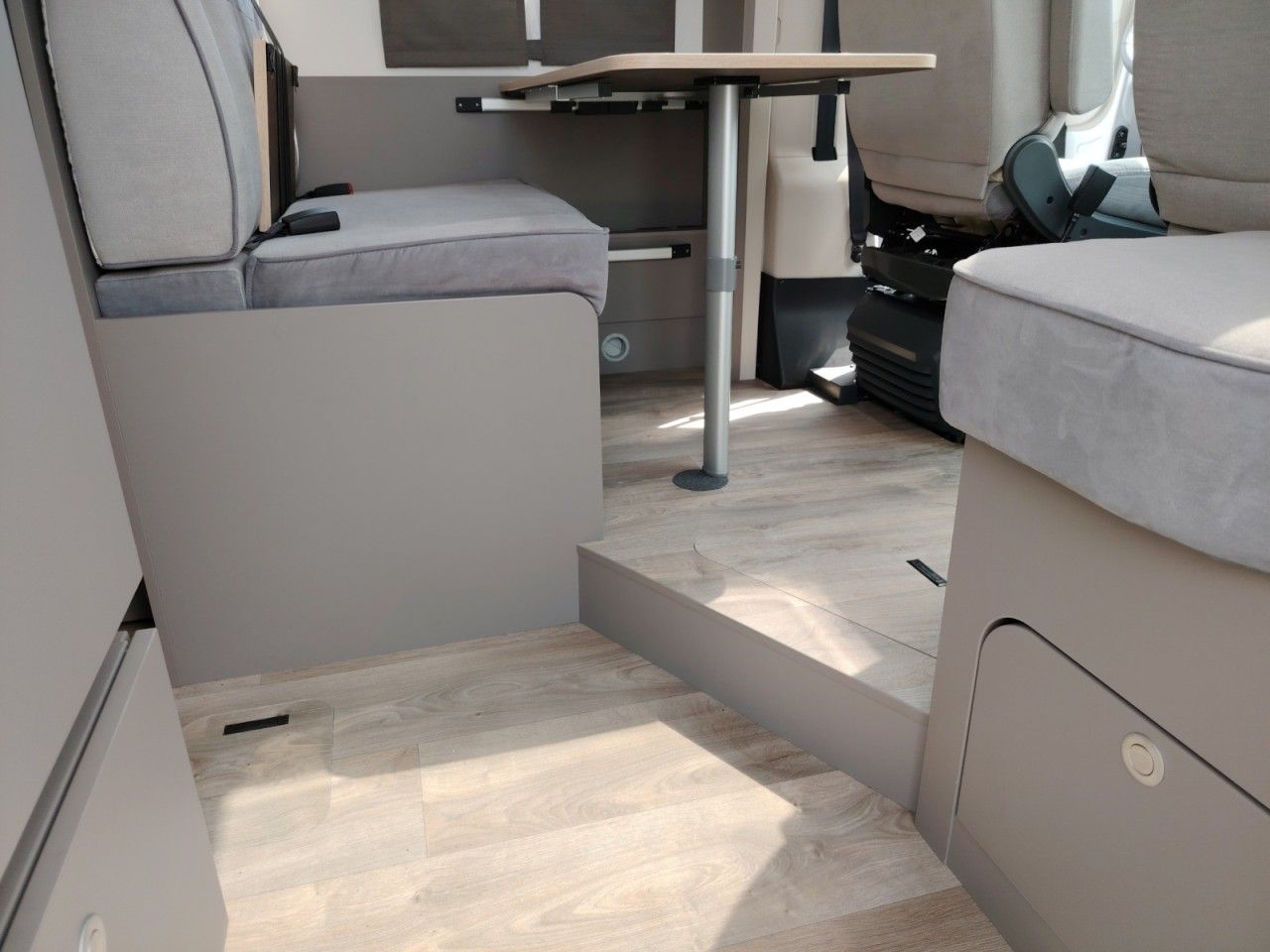 Fahrzeugabbildung LMC Tourer Lift H 660 G - Design Paket