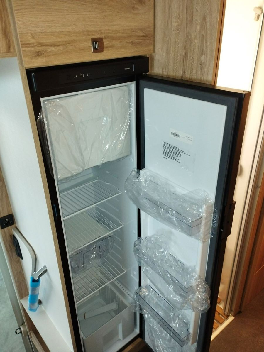 Fahrzeugabbildung Eura Mobil Integra Line IL 720 EF SAT, SOLAR, LUFTFEDERUNG