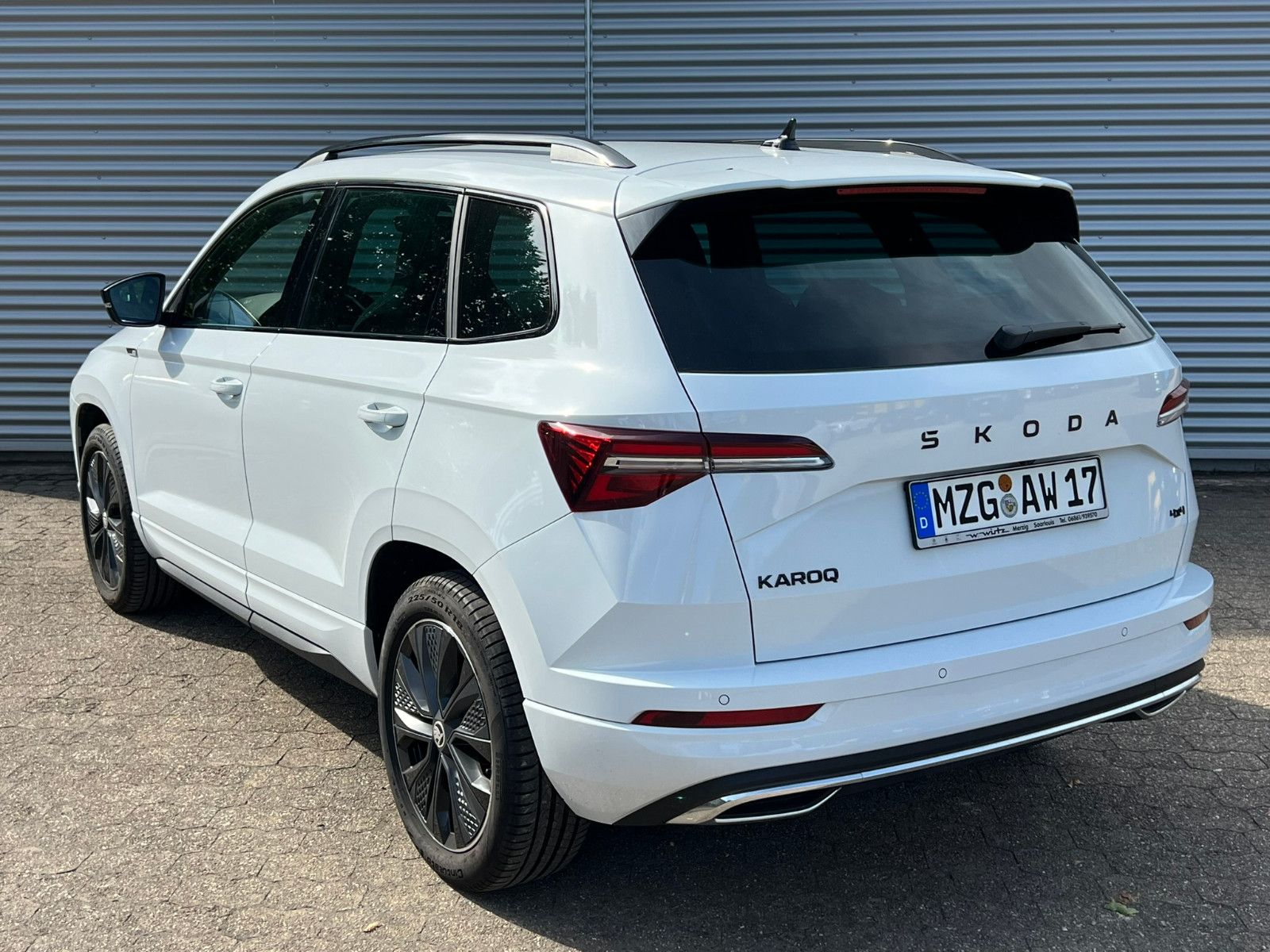 Fahrzeugabbildung SKODA Karoq Sportline 2.0 TSI DSG 4x4 Navi ACC AHK