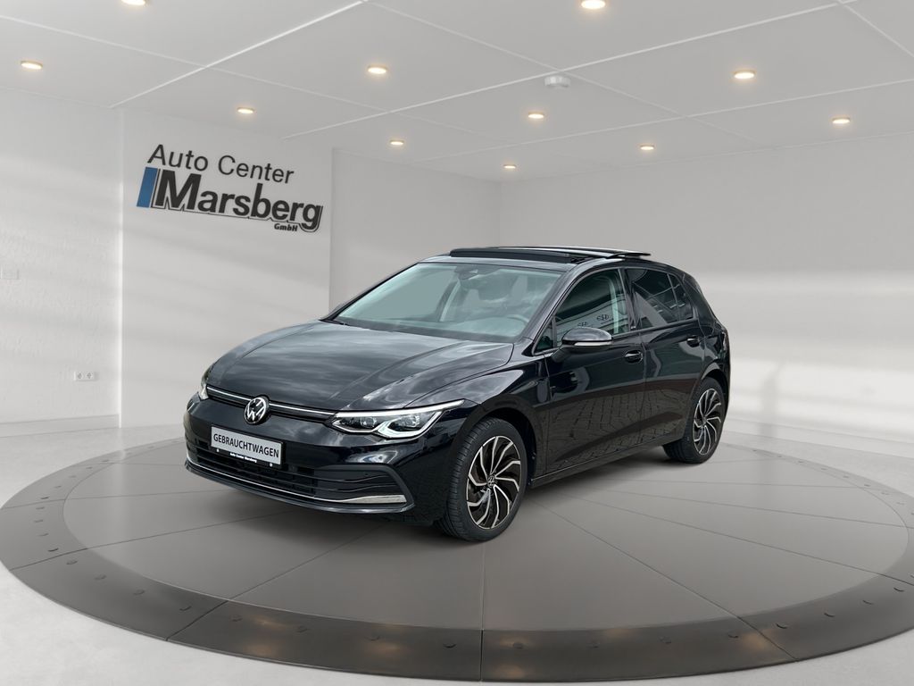 VW Golf VIII 1.5 eTSI Active Panoramadach AHK FLA P