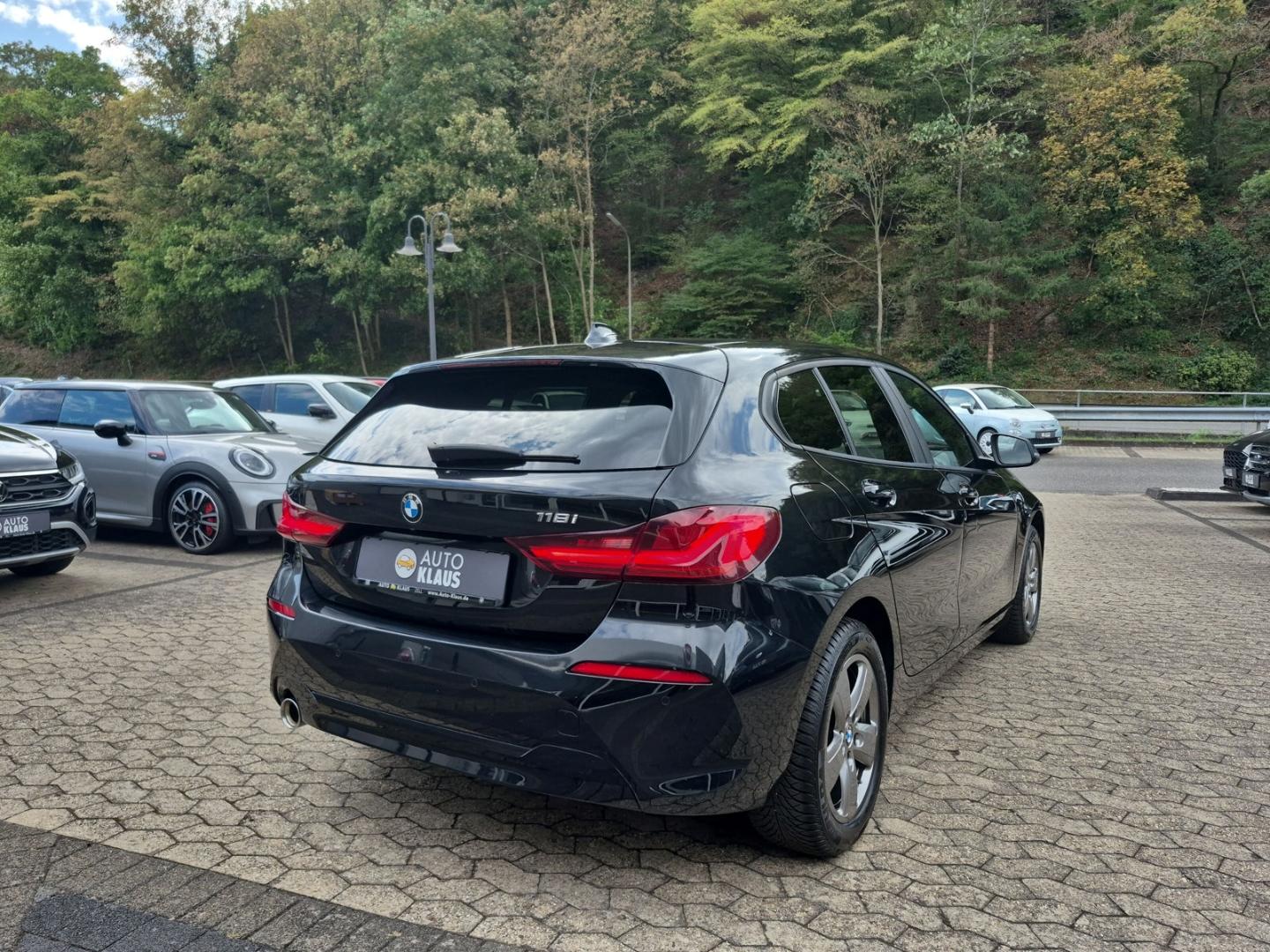 BMW 118 i Advantage Navi CarPlay LED PDC Sitzheizung, миниатюра 3