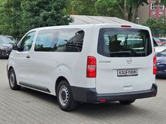 Fahrzeugabbildung Vivaro Kombi L