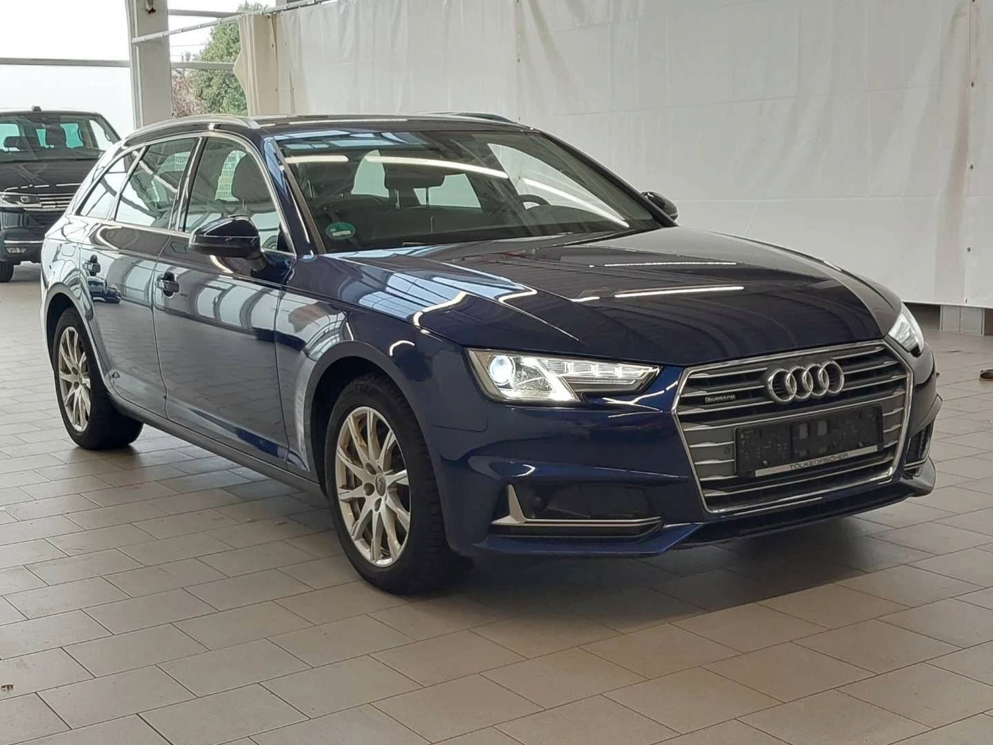 Audi Audi A4 40TDI Str. qu Sport Avant*MMI*ACC*AHK*STAH