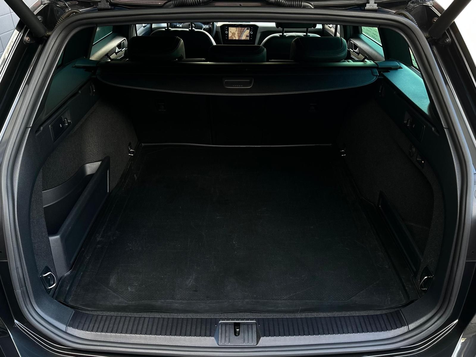 VW Passat 2.0TDI HIGHLINE 4M - Image 7