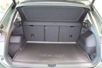 Volkswagen Tiguan 1.5 eTSI AHK Pano StHz 19 Zoll