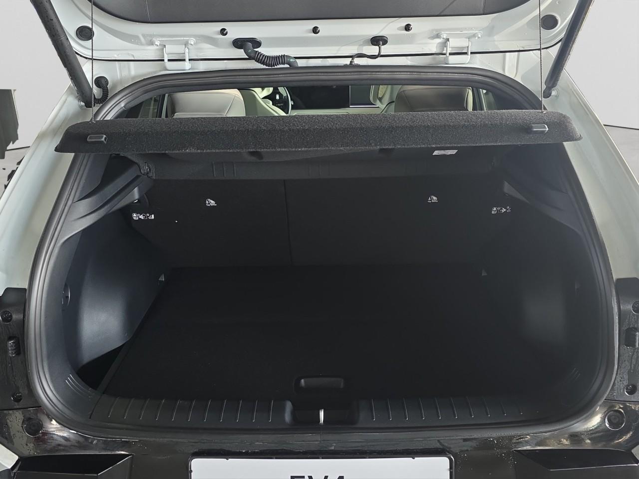 Kia EV4 81 FWD GTL Klima Navi Leder Sitzheizung