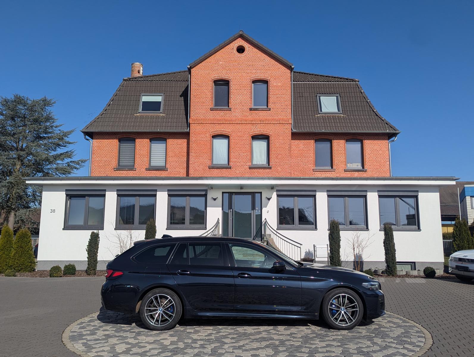 BMW 530 e xDrive M Sport Shadow Navi LiveC Vollleder