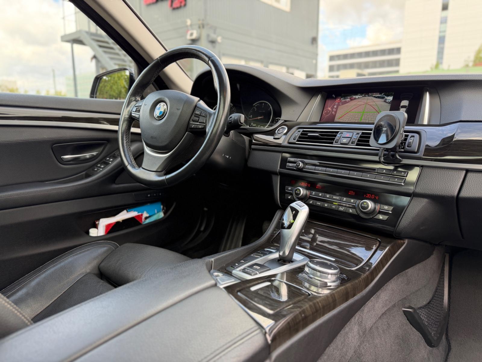 BMW 530 xDrive* H&K*HUD*PANO*LEDER*ACC*AHK*XENON*LED
