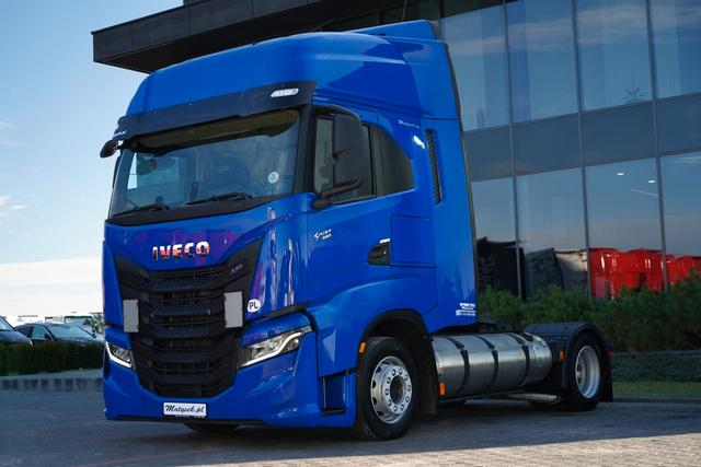 Iveco S-WAY · 460 · RETARDER · LNG · MEGA · LOW DECK