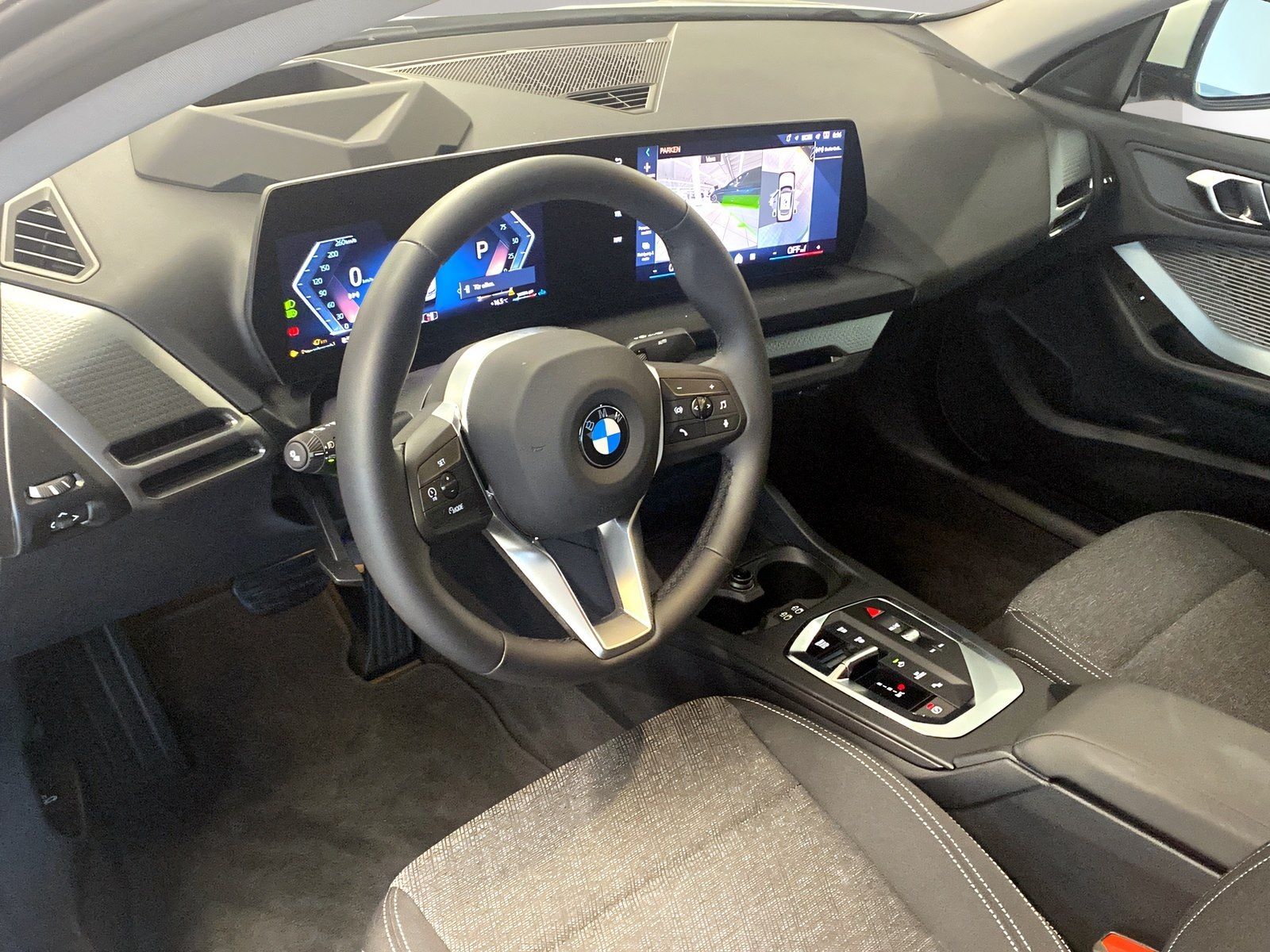 BMW 223 Gran Coupé - Bild 4