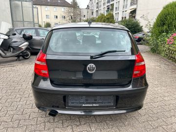 BMW 118 - 6
