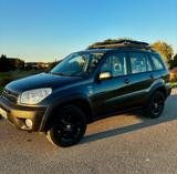 Toyota RAV 4  Benzin 4x4 Executive Automatik  *TOP* - gebrauchte Toyota RAV 4 aus dem Jahr 2004