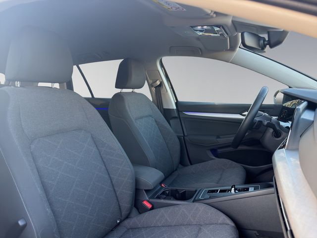 Golf VIII Variant 2.0 TDI Life DSG AHK ACC LED