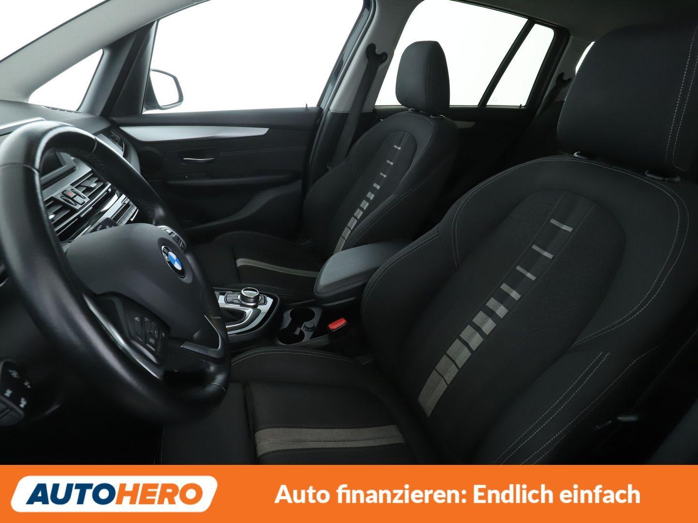 BMW 220i Gran Tourer Advantage Aut.*NAVI*LED*PDC*