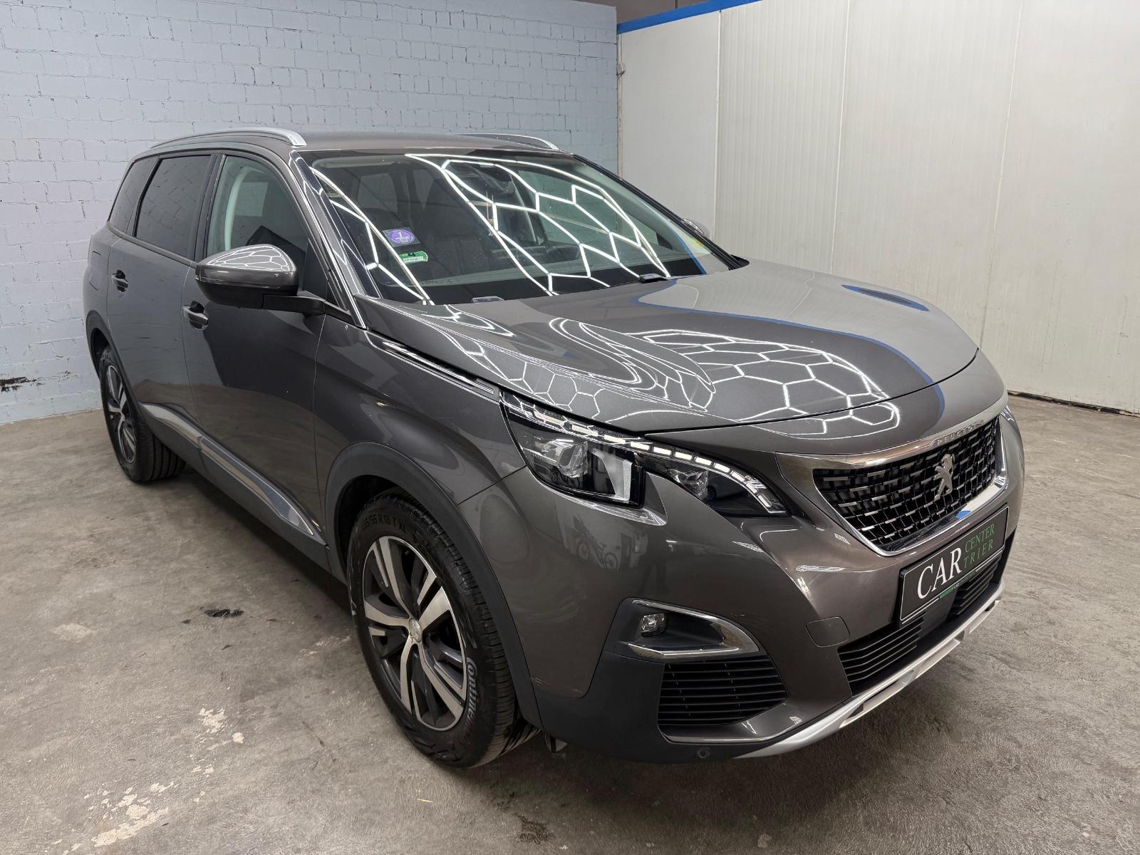 Peugeot 5008 Allure "NAVI-TEILLEDER-7-"SITZER