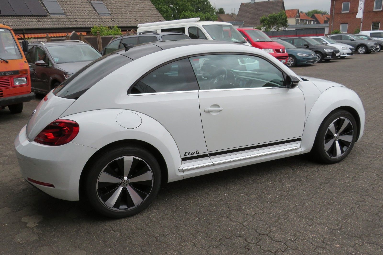 Fahrzeugabbildung Volkswagen Beetle Lim. Club XENON NAVI APP-CONNECT PDC 18`