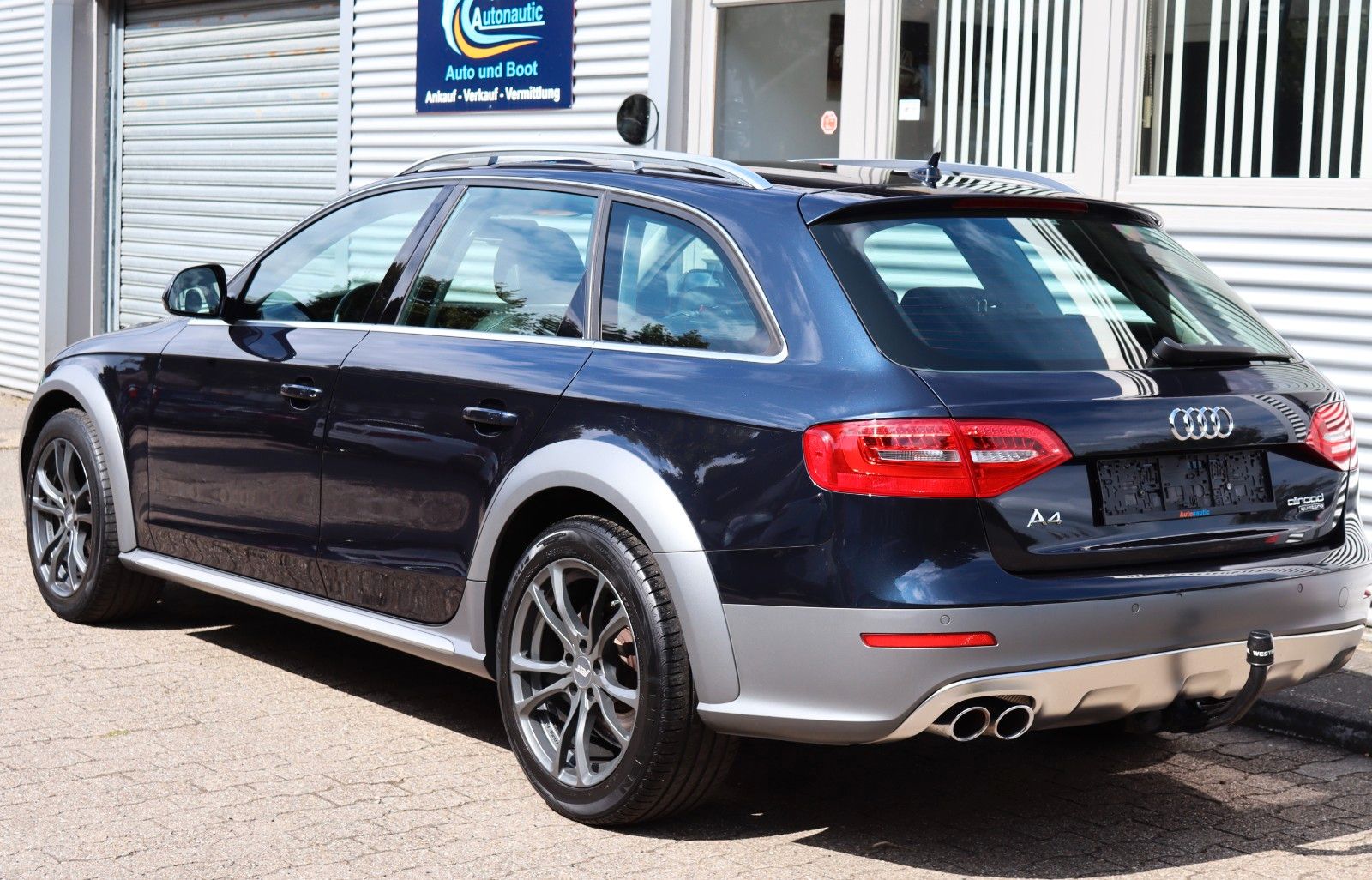 Fahrzeugabbildung Audi A4 ALLROAD QUATTRO AUT LEDER DSP MMI AHK ACC XEN