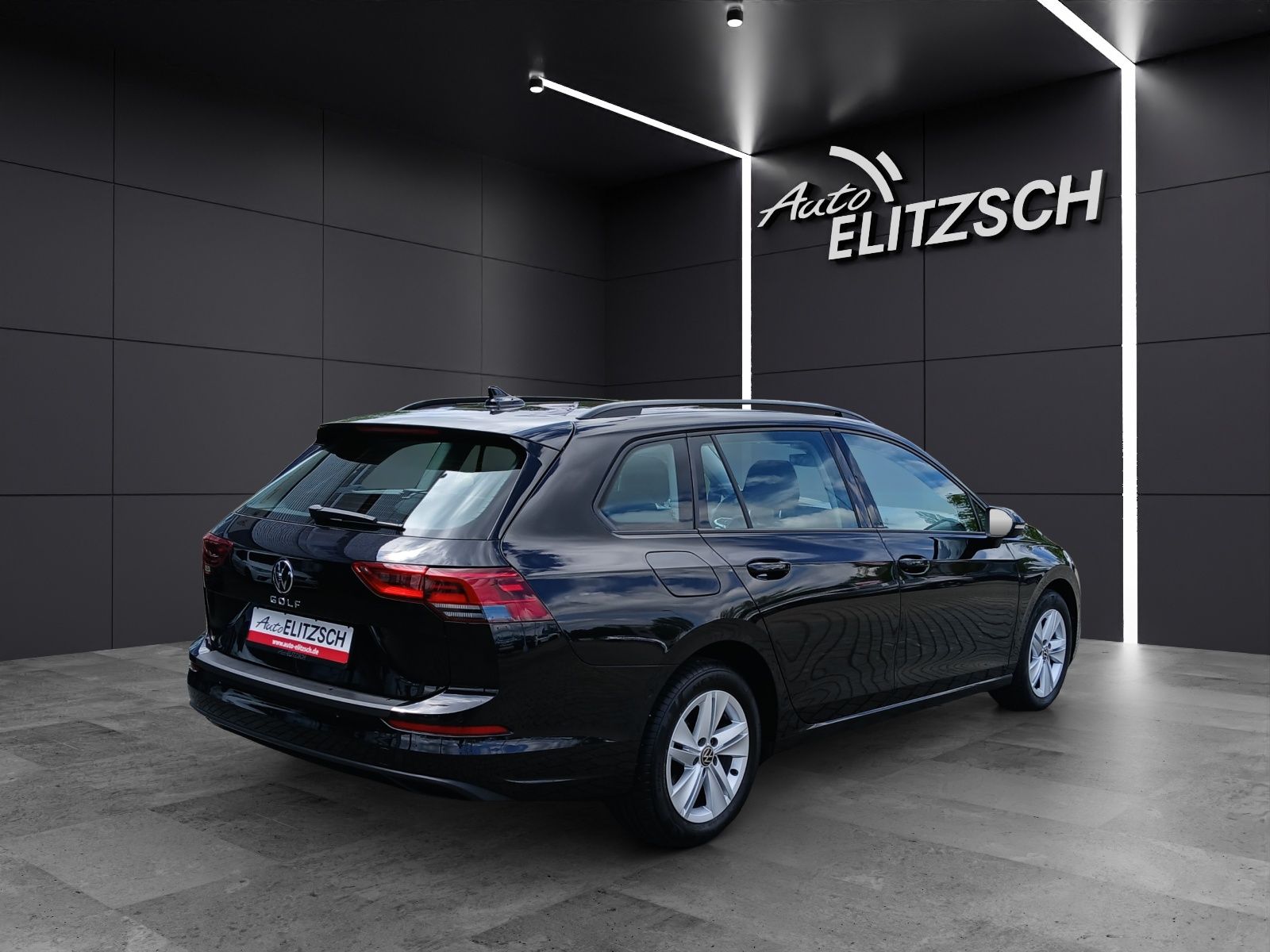 Fahrzeugabbildung Volkswagen Golf VIII Variant TDI Life LED Navi AID ACC Park