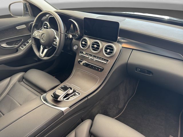 Fahrzeugabbildung Mercedes-Benz C 300 e T Avantgarde+Distronic+360+Leder+HUD+AHK