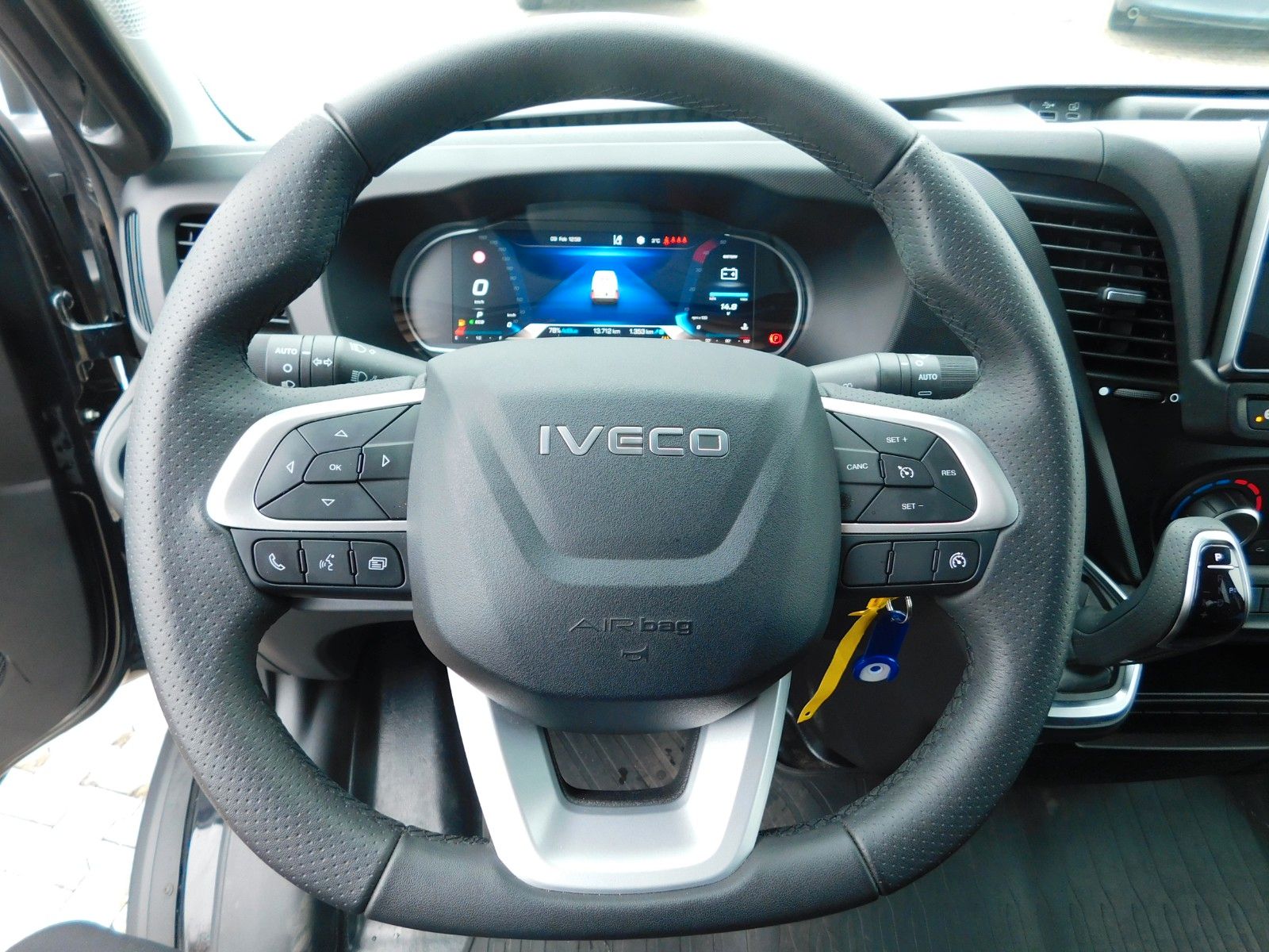 Fahrzeugabbildung Iveco Daily 35S16 DoKa  3Liter Diesel Automatik