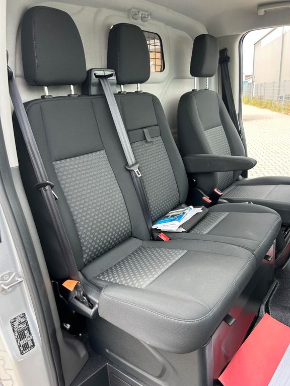 Car Image 21
