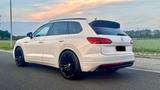 Volkswagen Touareg R-Line Black HuD Pano Nachtsicht Sthzg  - Volkswagen Touareg: Black