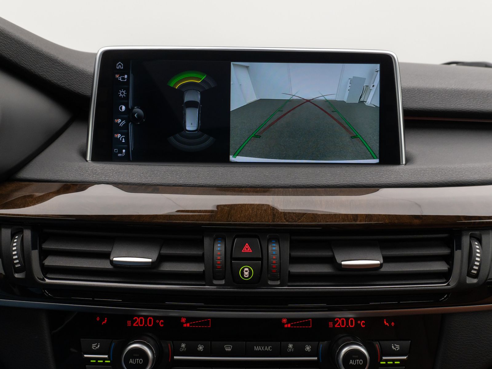 Fahrzeugabbildung BMW X5 xD40d M Sport HUD H/K SoftCL Komfort AHK Alar