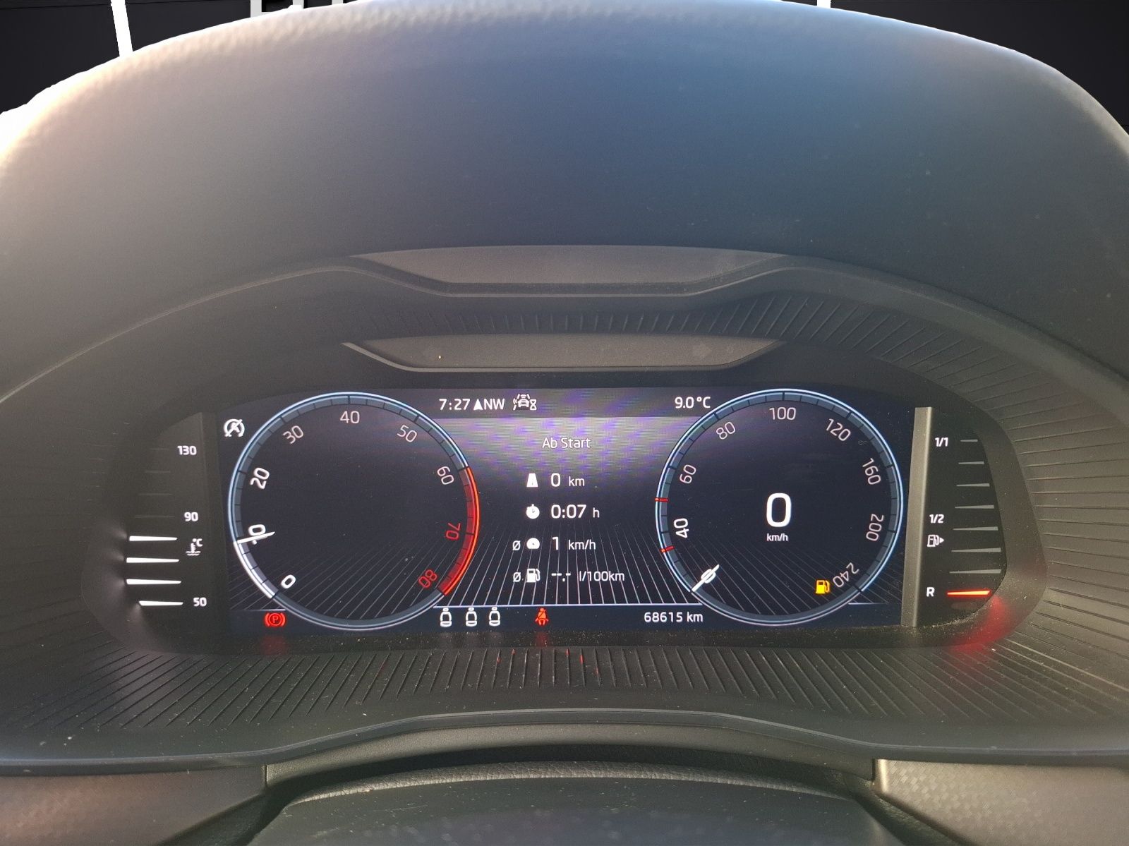 Fahrzeugabbildung SKODA Kamiq TSI Clever LED Navi VC GRA PDC SH LM