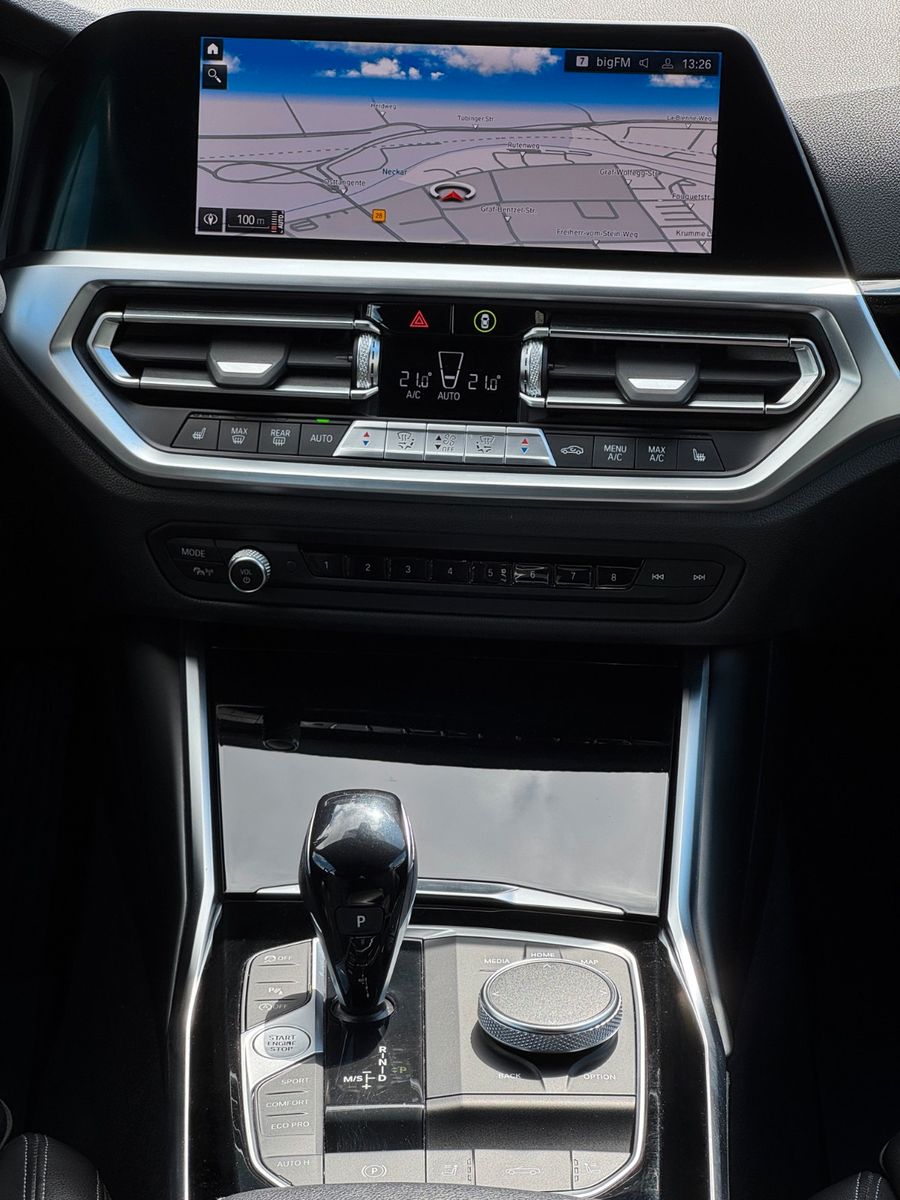 Fahrzeugabbildung BMW 420i Cabrio Aut. Memory Leder CAM HiFi AHK