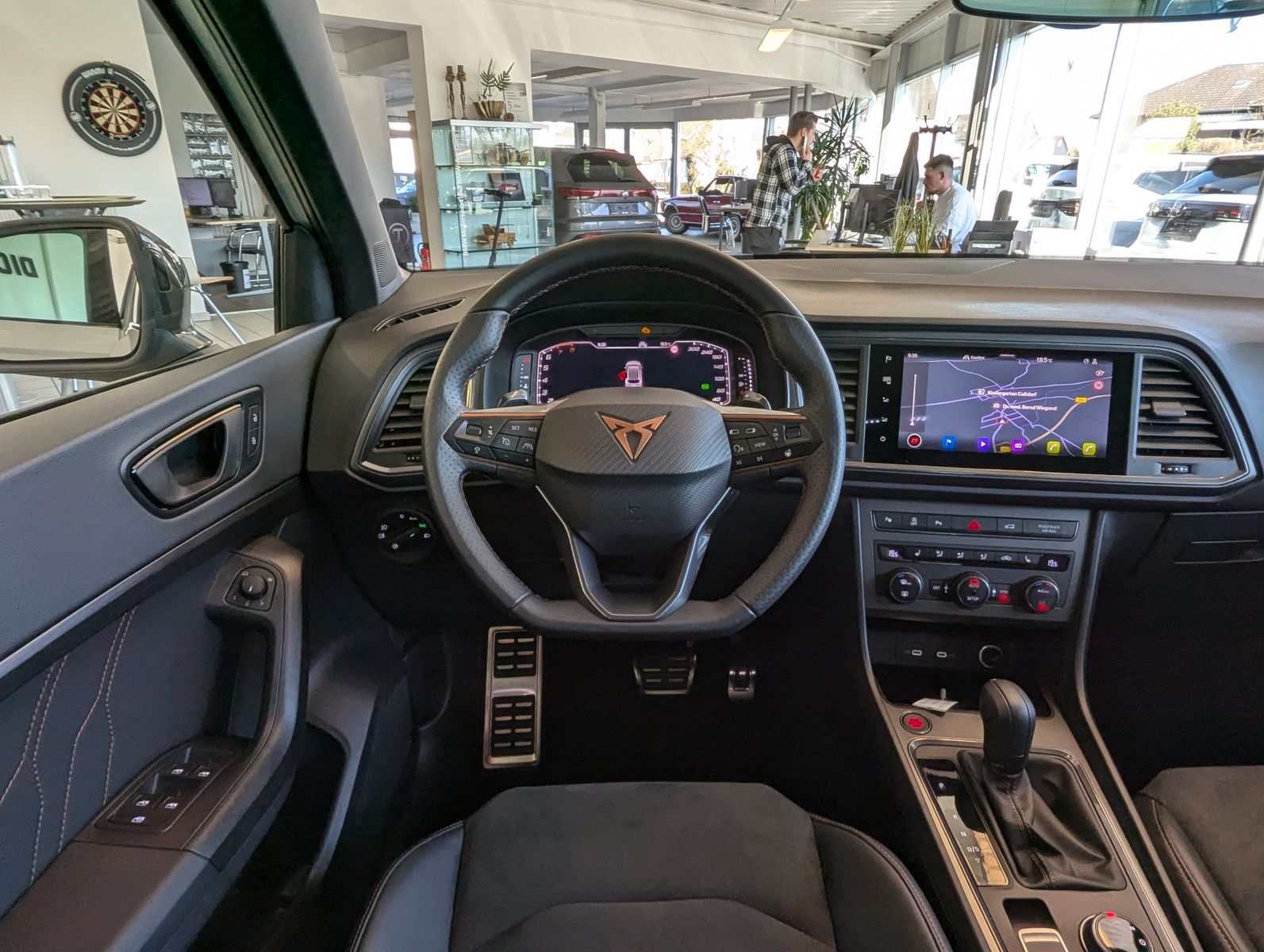 Fahrzeugabbildung CUPRA Ateca 1.5 TSI DSG ACC Winter-Paket Cam AHK 19"