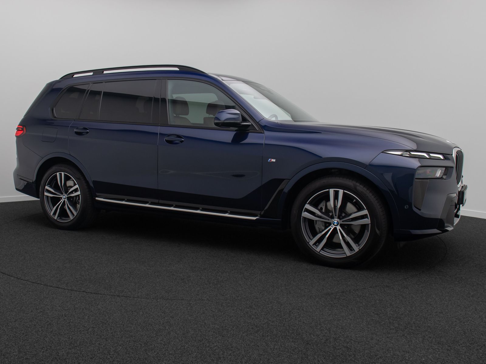 Fahrzeugabbildung BMW X7 xD40d M Sport 360&deg; SkyLounge H/K Individual