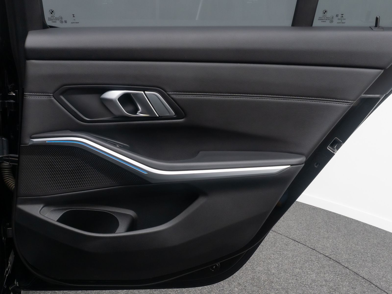 Fahrzeugabbildung BMW 320e Sport Line Alarm DAB Kamera Individual Komf