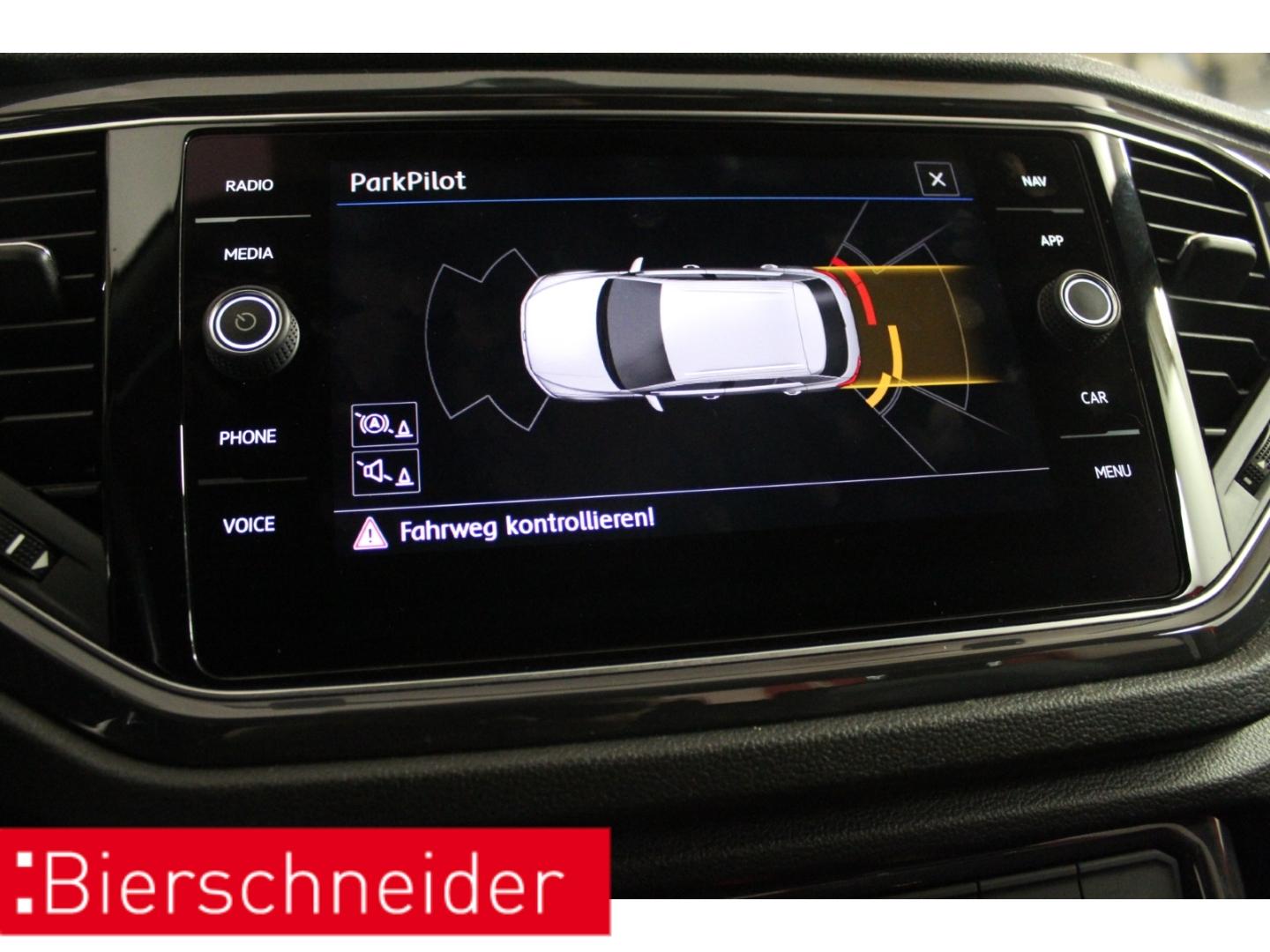 Volkswagen T-Roc 2.0 TSI DSG 4Mo. 2x R-Line 19 ACC NAVI LED
