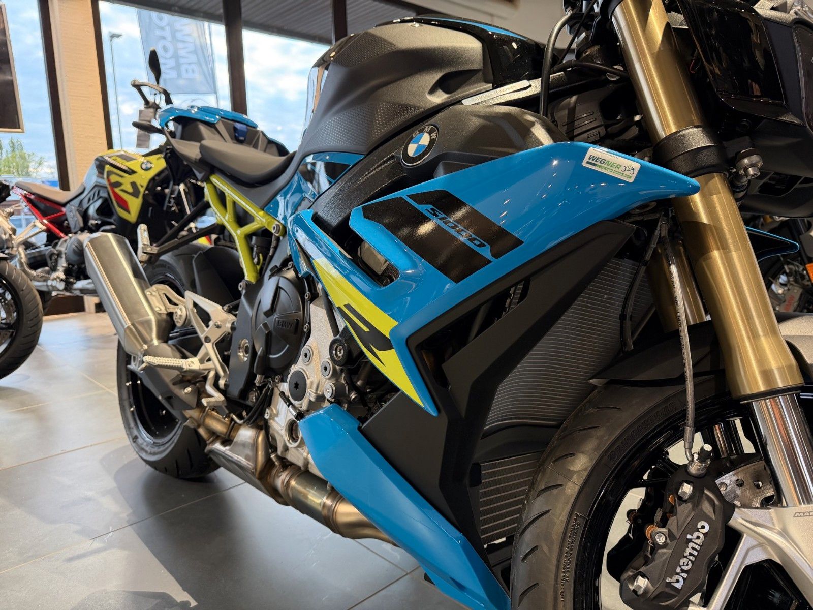 Fahrzeugabbildung BMW S 1000 R Sport 3 Pakete+ Extras MY26