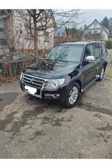 Mitsubishi Pajero 3,2 DI-D 4WD Top Automatik Top - gebrauchte Mitsubishi Pajero aus dem Jahr 2015